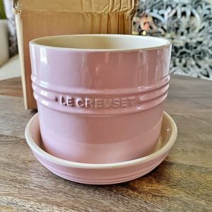 COPY - Le Creuset planter in Chiffon Pink